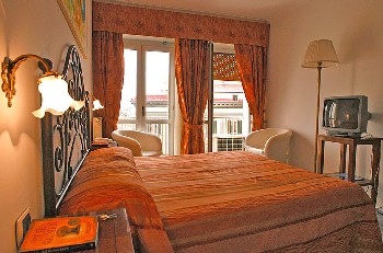 Fiorentini Residence, Napoli, Italy, Jak si vybrat hotel nebo hostel v Napoli