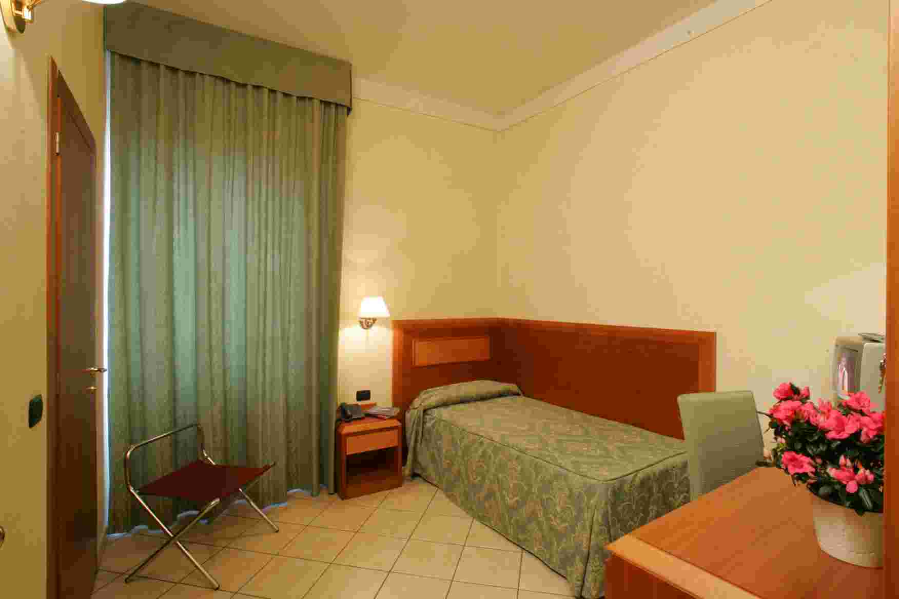 Hotel Mia Cara, Florence, Italy, rural hotels and hostels in Florence