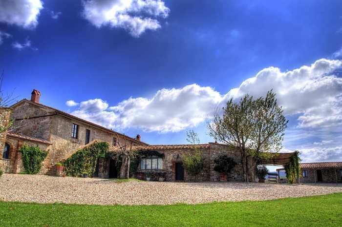 The Harvest Moon, Castiglione d'Orcia, Italy, budget lodging in Castiglione d'Orcia