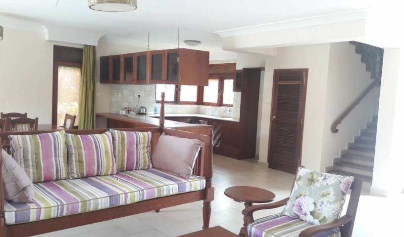 Villa Mandhari- Diani Beach - Βρείτε χαμηλές τιμές για τα ξενοδοχεία και ελέγξτε τη διαθεσιμότητα σε Digo 2 φωτογραφίες