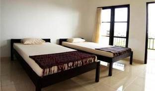 Foodtourism House - Get low hotel rates and check availability in Batu Berendam 14 photos