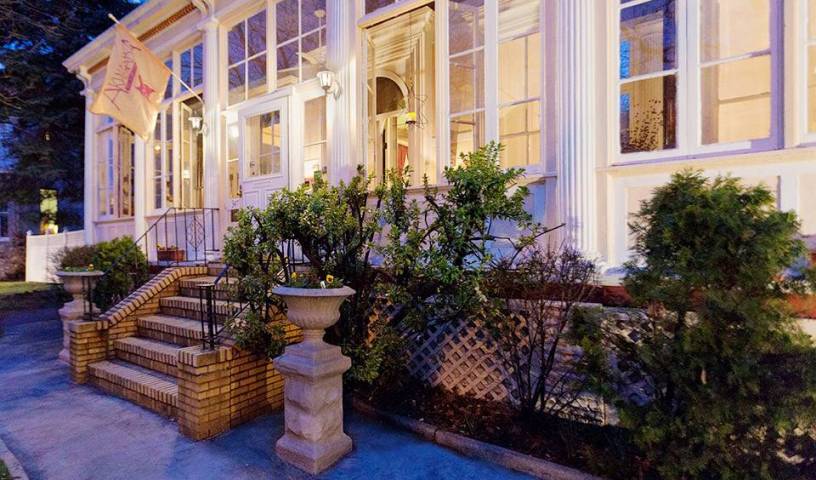 Akwaaba Mansion - Otel ve pansiyon rezervasyonu için uygun oda bulun Brooklyn, En otellerle popüler yerler 4 fotoğraflar