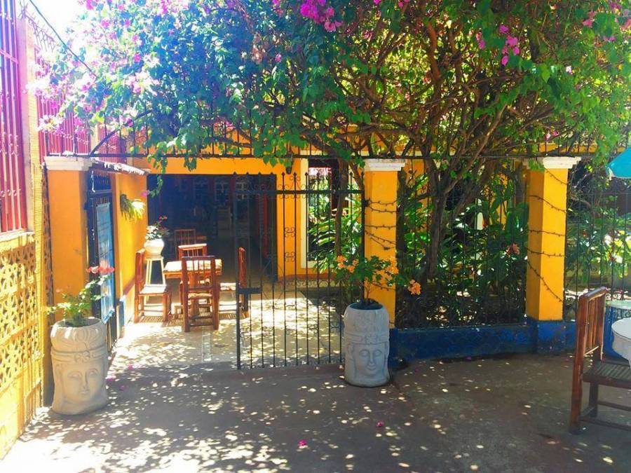 Hotel Casa del Lago, Granada, Nicaragua, stay in a hotel and meet the real world, not a tourist brochure in Granada